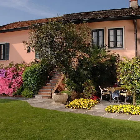 Al Porto فندق أسكونا